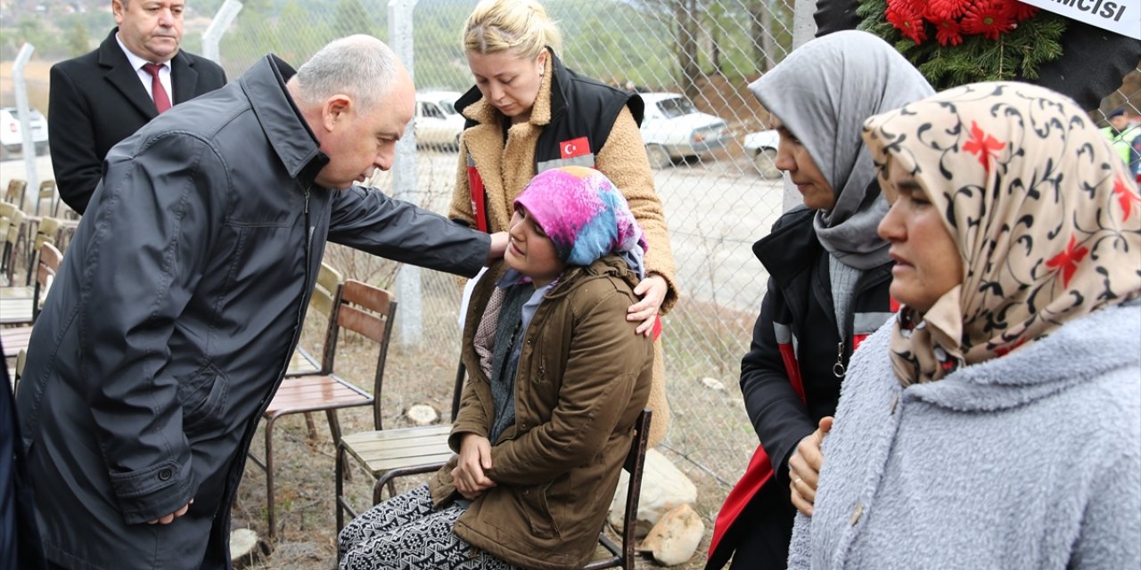 Denizli'de maden ocağındaki göçükte ölen işçi toprağa verildi