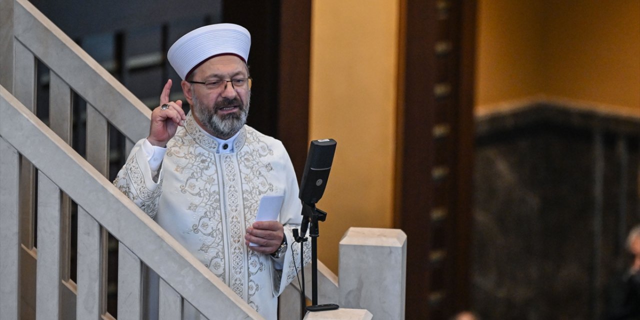 Diyanet İşleri Başkanı Ali Erbaş, Taksim Camii'nde hutbe irat etti: