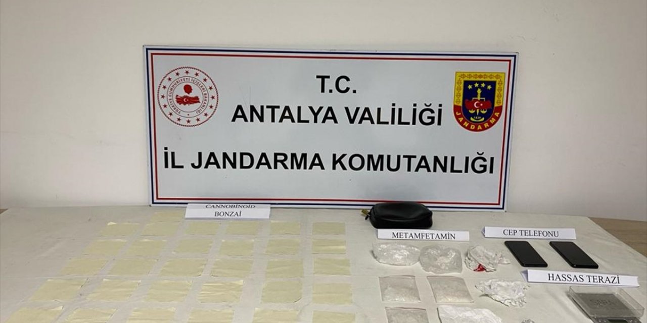 Antalya'da uyuşturucu operasyonunda 3 şüpheli yakalandı