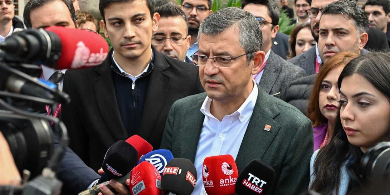 CHP Genel Başkanı Özel'den Saadet Partisinin grup kurma çoğunluğuna ulaşmasıyla ilgili açıklama: