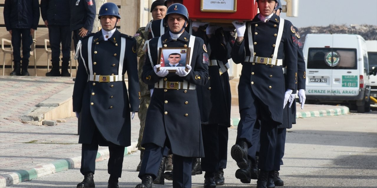 Trafik kazasında şehit olan Uzman Çavuş Elmas, Malatya'da son yolculuğuna uğurlandı