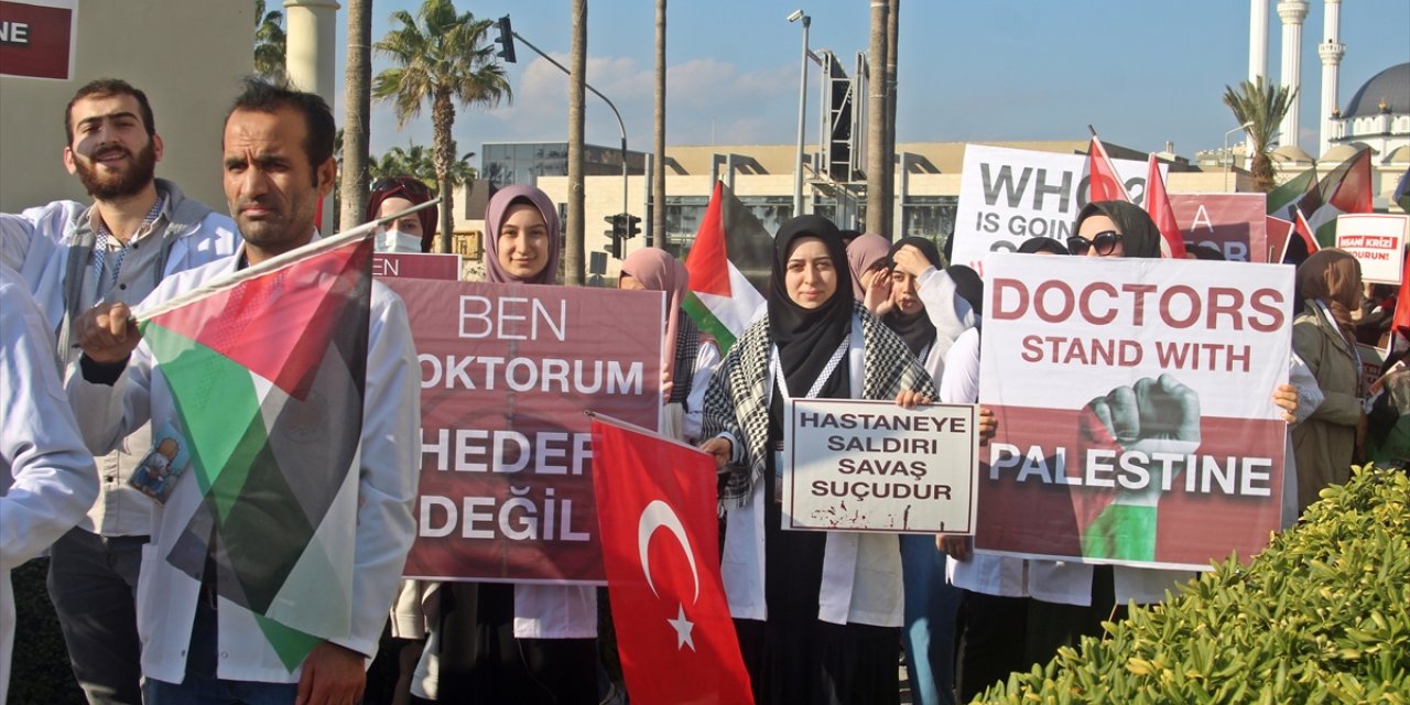 Adana ve Mersin'de sağlık çalışanları, İsrail'in saldırılarını protesto etti