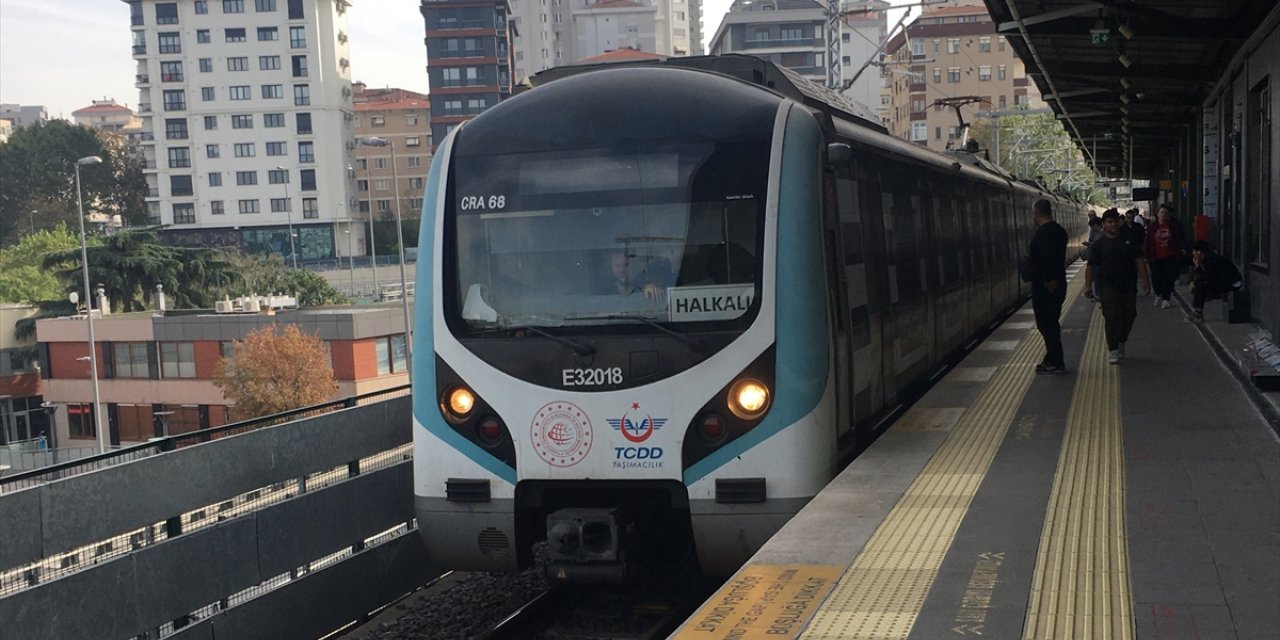 DOSYA HABER/İSTANBUL'UN ULAŞIM SORUNU - İstanbullular "Asrın Projesi" Marmaray'ı tercih ediyor