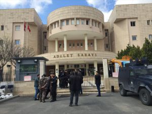 Gözaltına alınan CHP adayı Bucak adliyeye sevk edildi