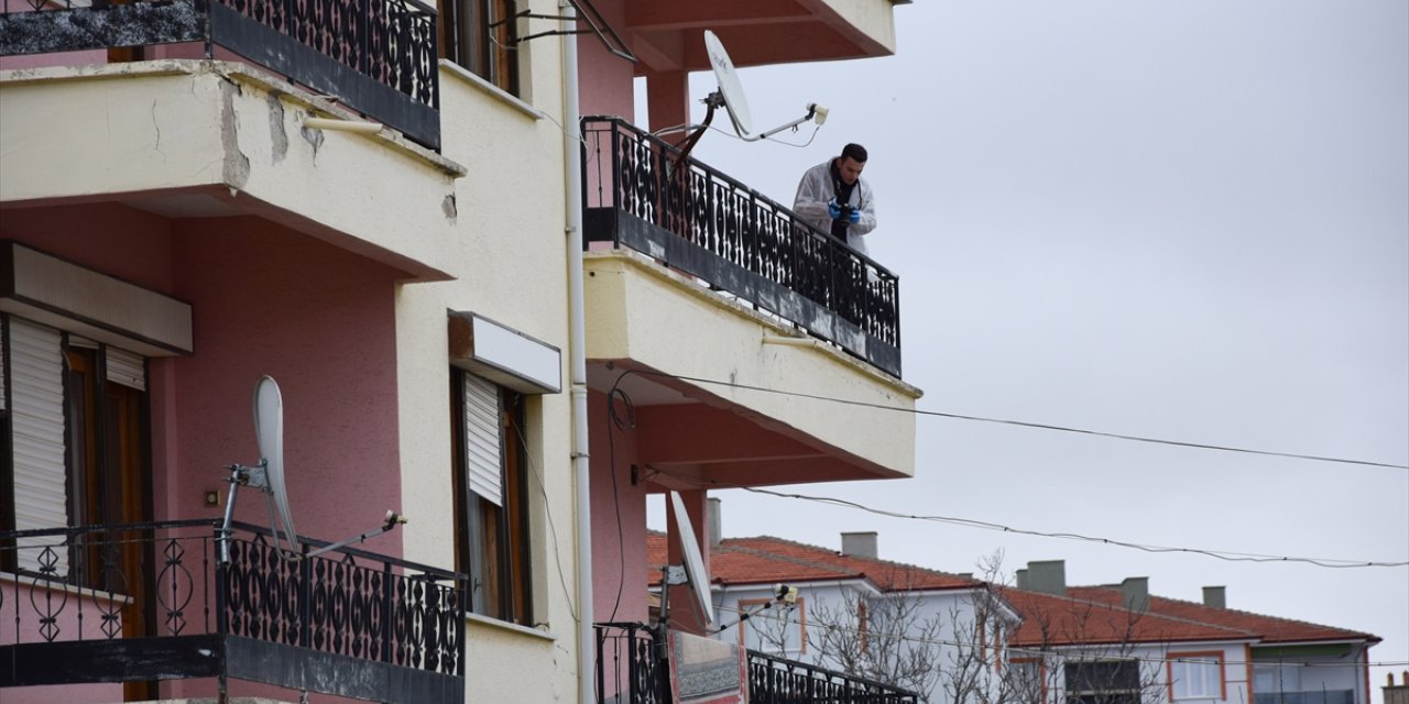 Konya'da anten tamir ederken balkondan düşen kişi öldü