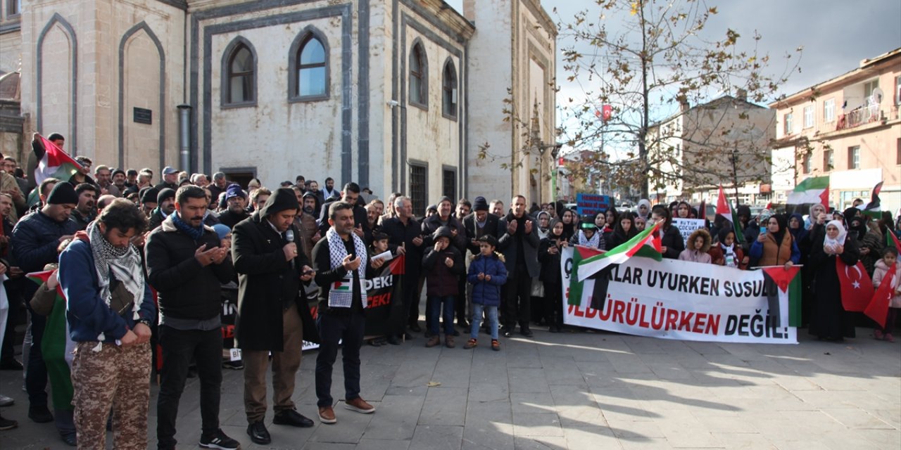 Bitlis'te vatandaşlar Filistin'e destek için yürüdü