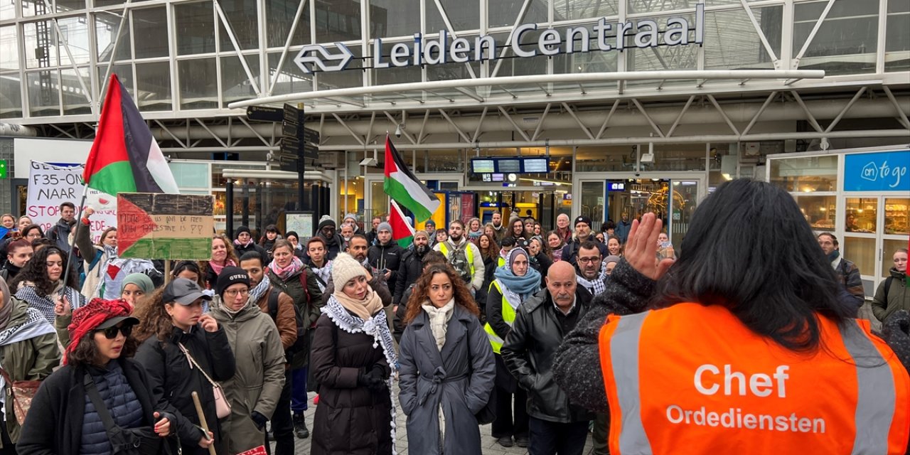 Hollandalılar Filistin'e destek için Uluslararası Ceza Mahkemesi'ne yürüdü