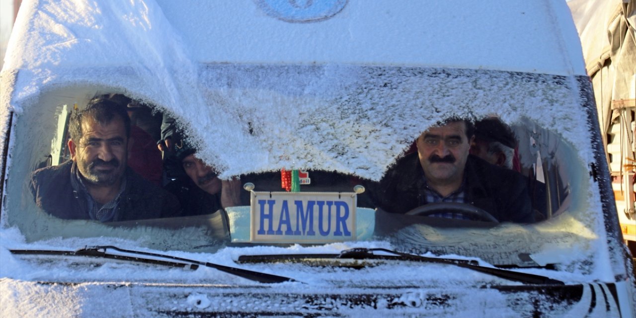 Erzurum, Ardahan, Kars ve Ağrı'da kar yerini soğuk havaya bıraktı