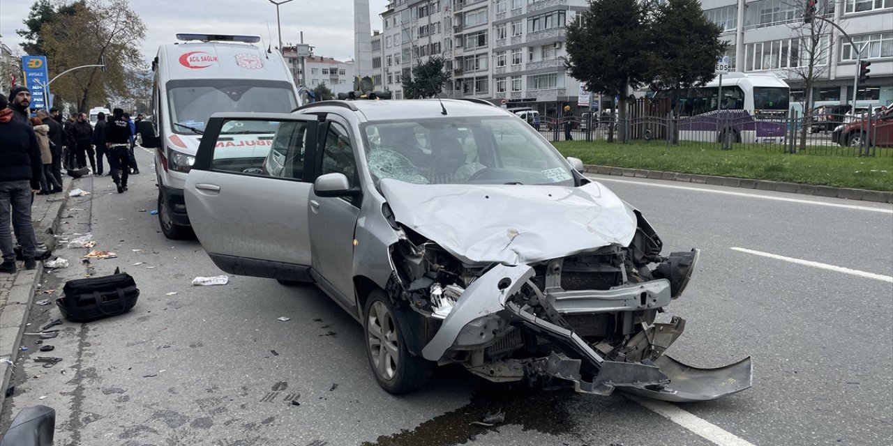 Ordu'da otomobil ile motosikletin çarpıştığı kazada 2 kişi yaralandı