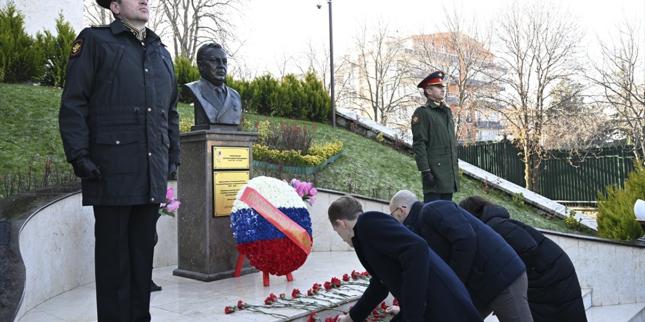 Silahlı saldırıda hayatını kaybeden Rus Büyükelçi Andrey Karlov Ankara'da anıldı