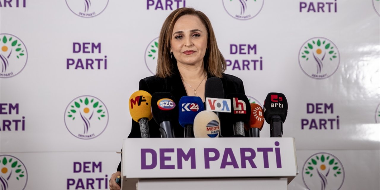 DEM Parti kendi adaylarıyla yerel seçime girecekleri bazı ilçeleri açıkladı