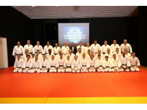 2020 Tokyo Olimpiyatları'nda görev alacak judo hakemleri Antalya'da