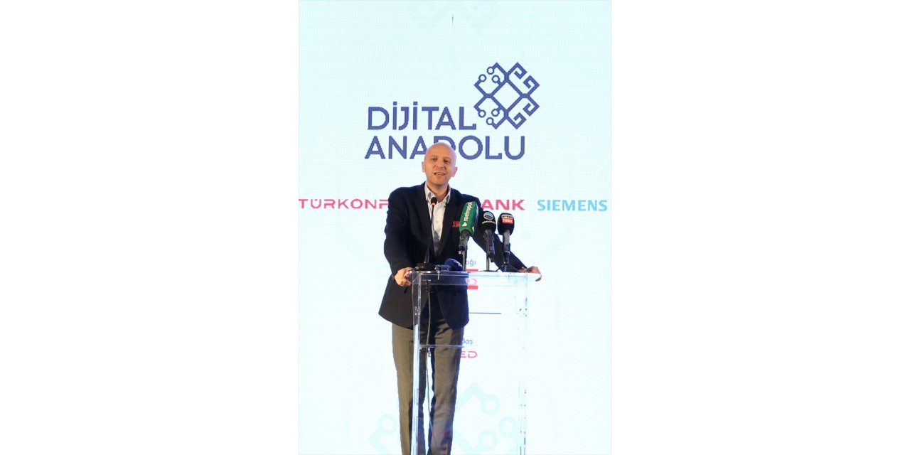 Denizli'de KOBİ temsilcileriyle dijital dönüşüm buluşması