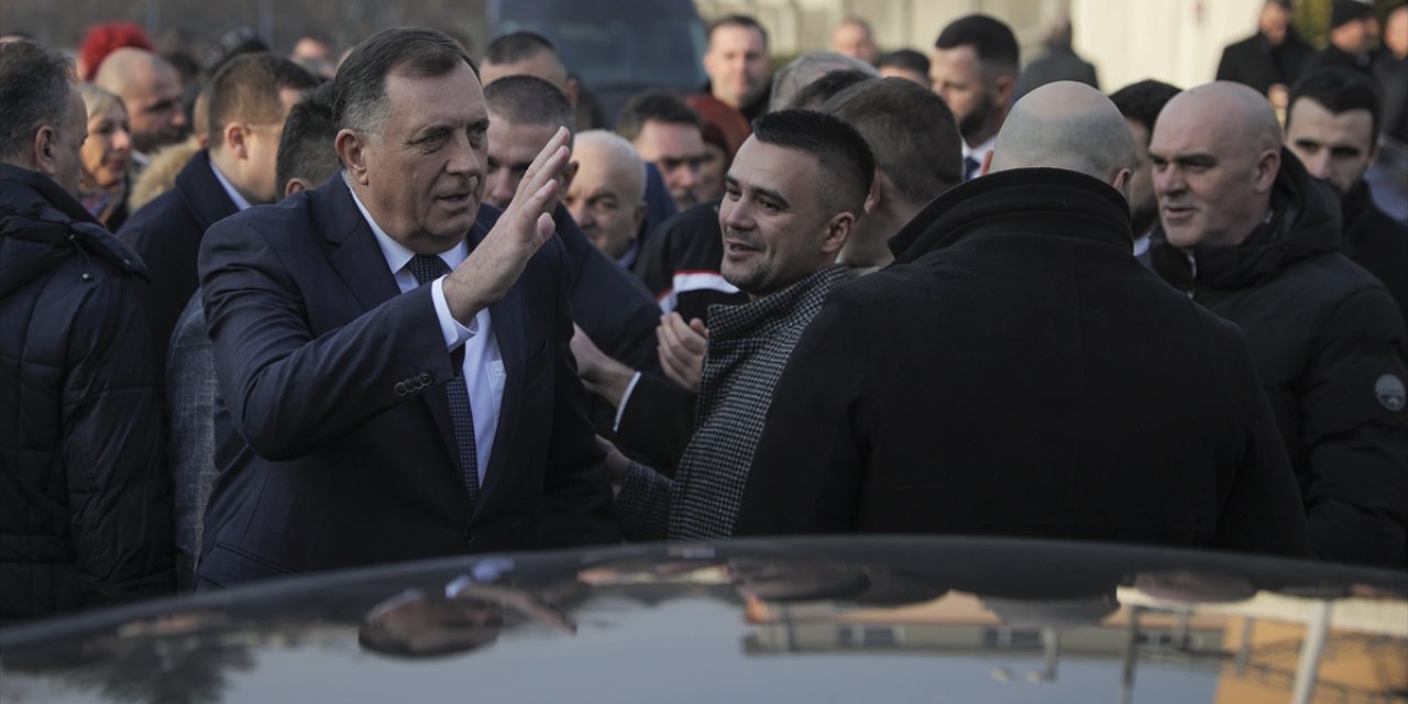 Bosnalı Sırp lider Dodik, Sırp entitesinin Bosna Hersek'ten ayrılacağı söylemlerini sürdürdü