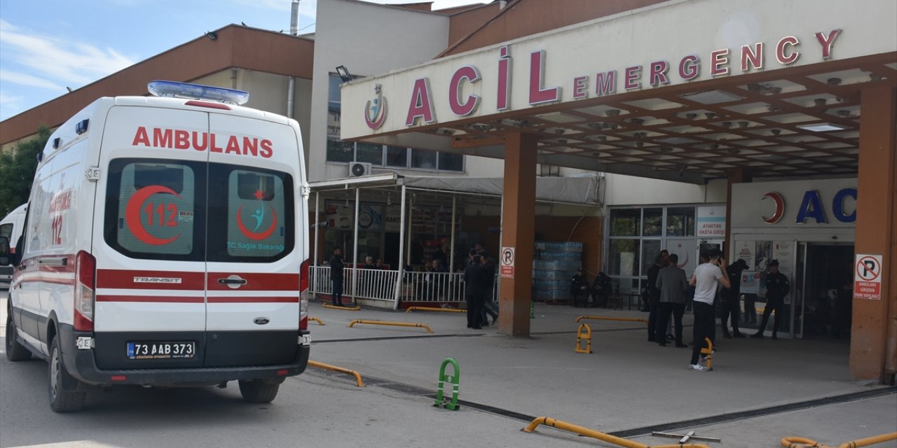 Şırnak'ta silahlı, taşlı ve sopalı kavgada 2 kardeş yaralandı