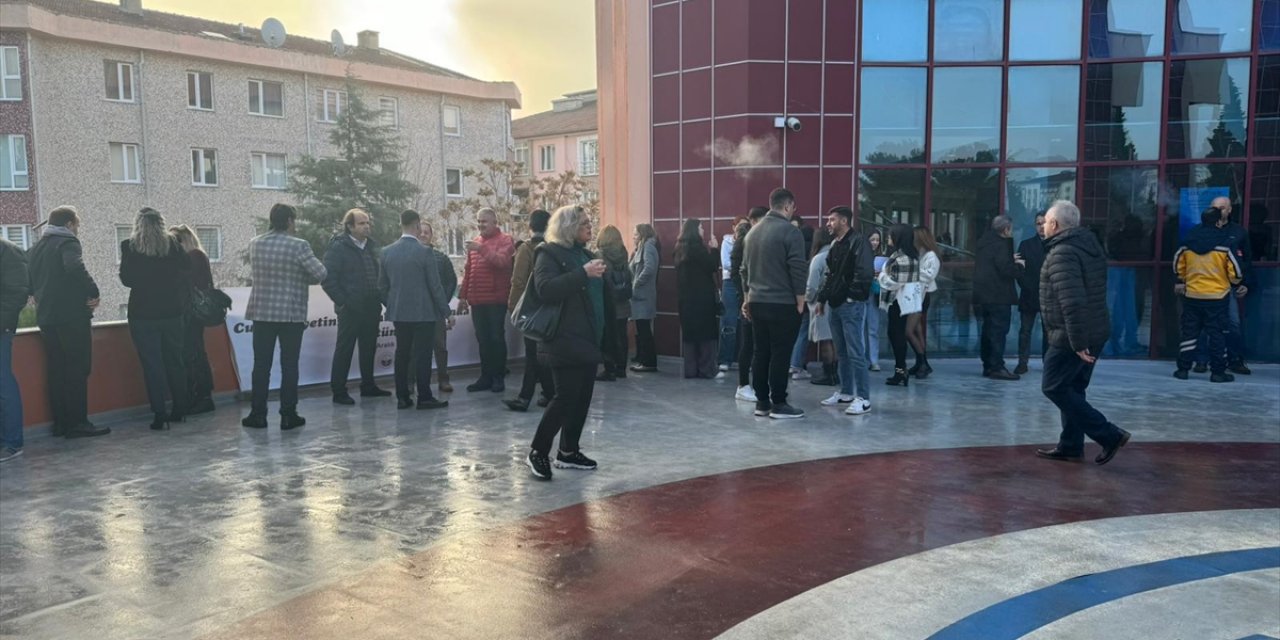 Kırklareli'nde sigaranın zararları paneline verilen arada sigara içtiler