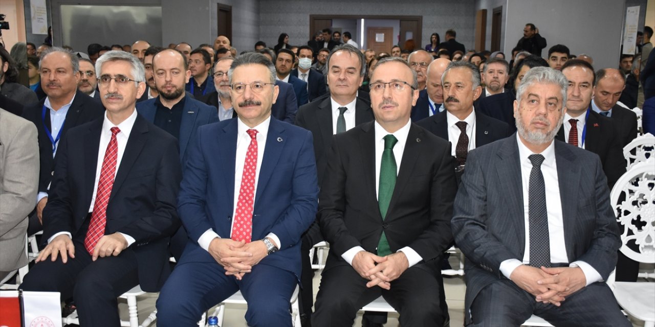 Milli Eğitim Bakan Yardımcısı Yılmaz, Eskişehir'de "Din Öğretiminin Niteliğini Artırma Çalıştayı"nda konuştu: