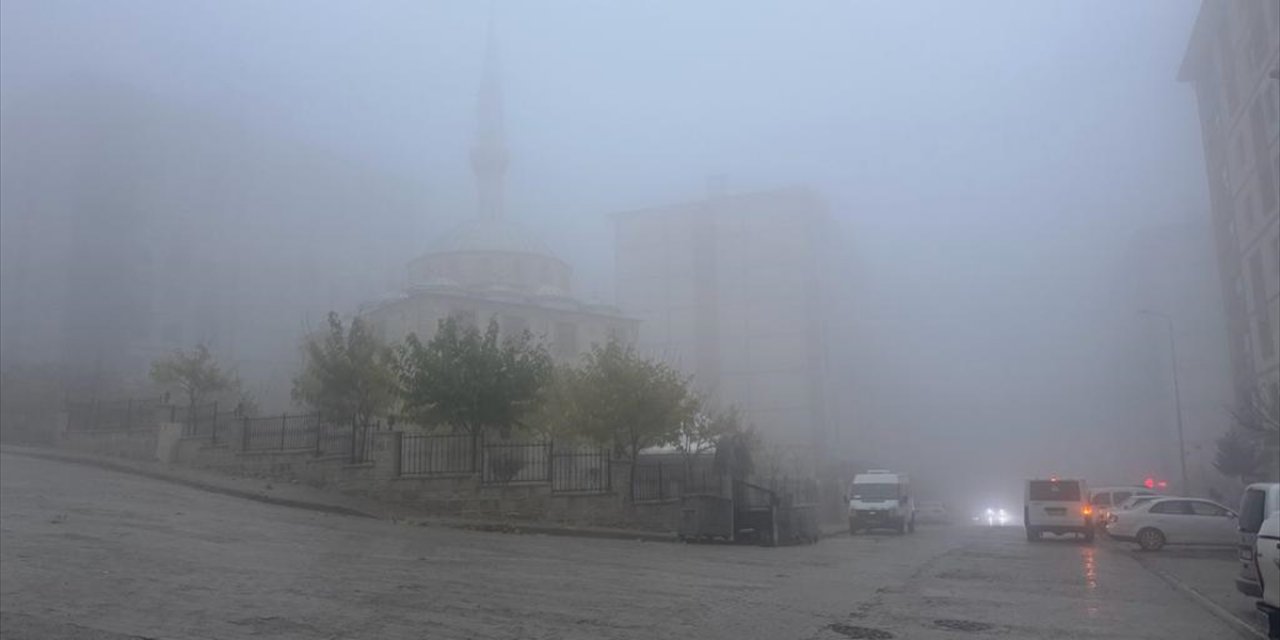 Şırnak'ta sağanak ve sis etkili oldu