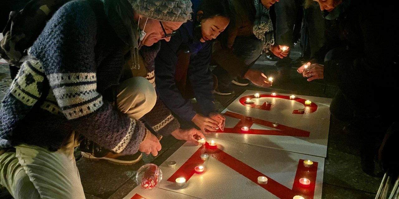 Filistin yanlıları Paris'te, İsrail'in saldırılarında öldürülen Gazzelileri andı