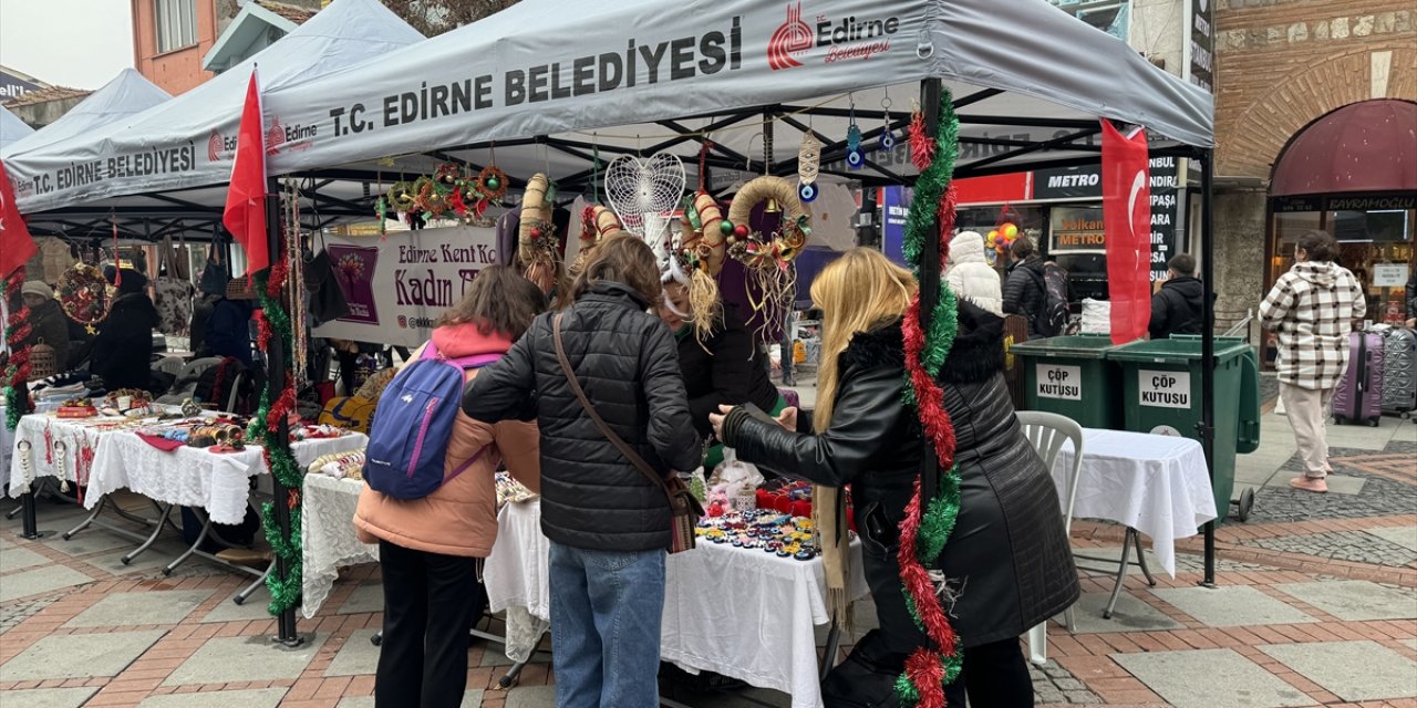 Bulgar ve Yunan turistler Noel alışverişini yaptığı Edirne'de yılbaşını karşılayacak