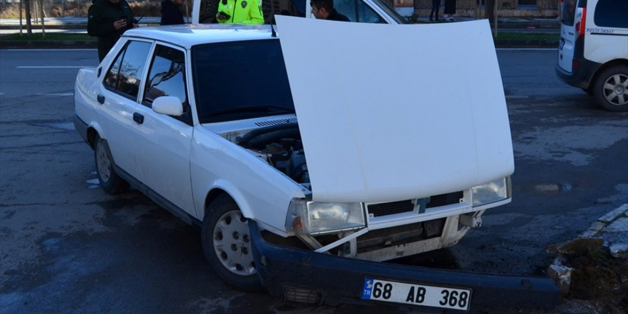 Aksaray'da "dur" ihtarına uymayan alkollü sürücü kovalamaca sonucu yakalandı