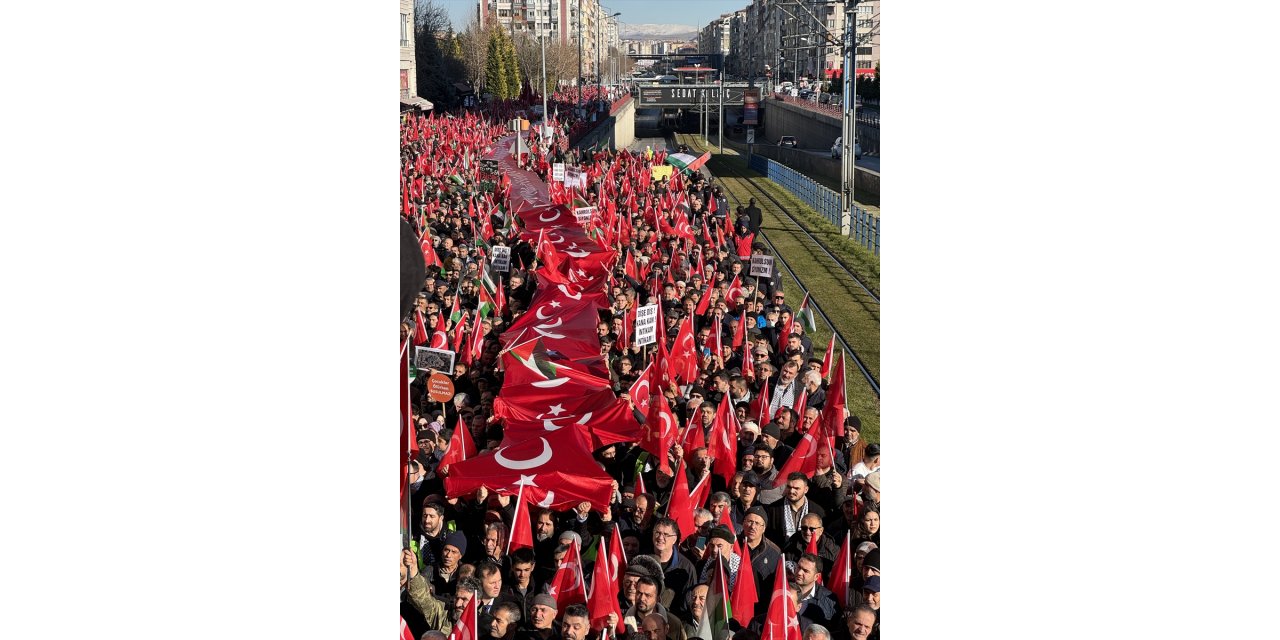 Kayseri'de "Filistin'e Destek İçin Yürüyoruz" mitingi düzenlendi