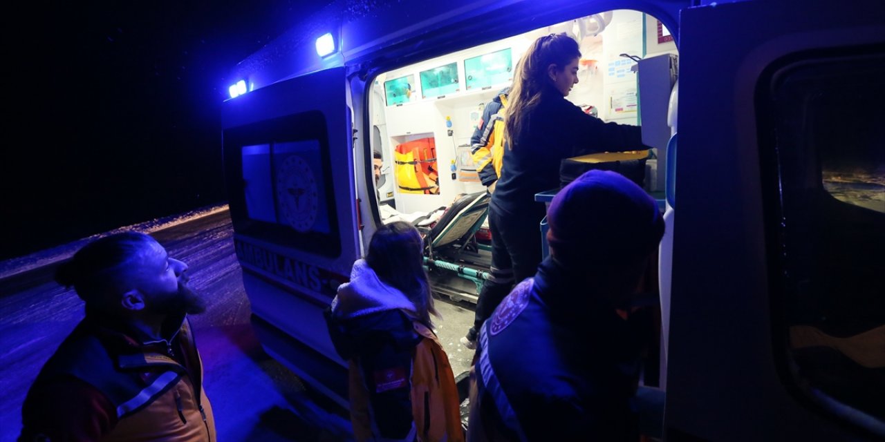 Kars'ta kaynar suyla yanan çocuk paletli ambulansla hastaneye ulaştırıldı