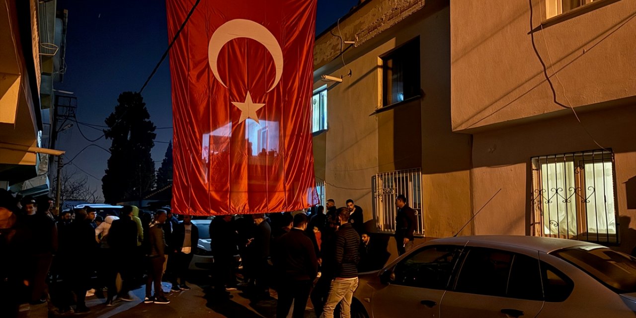 Piyade Sözleşmeli Er Budak'ın şehadet haberi Manisa'daki ailesine verildi