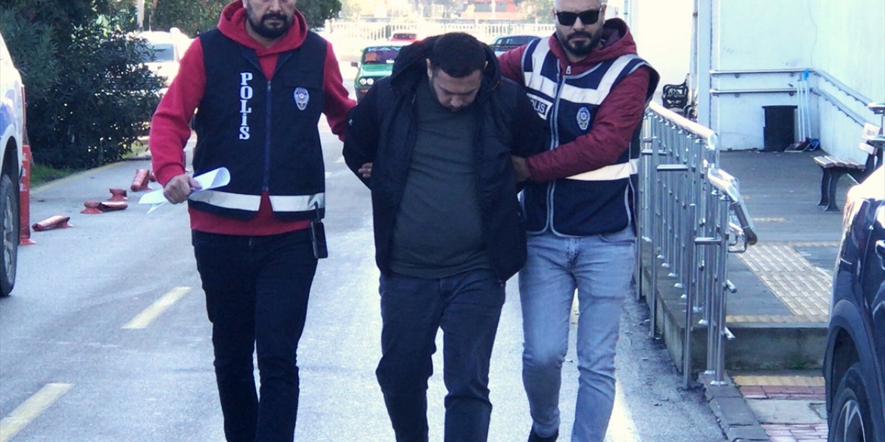 Adana'da 13 ruhsatsız tabanca ele geçirildi