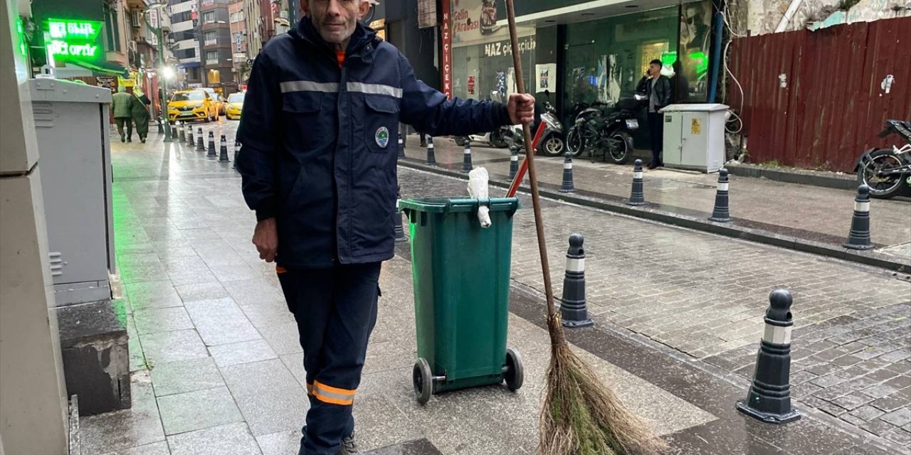 Zonguldak'ta belediye temizlik personeli alkollü kişilerce darbedildi