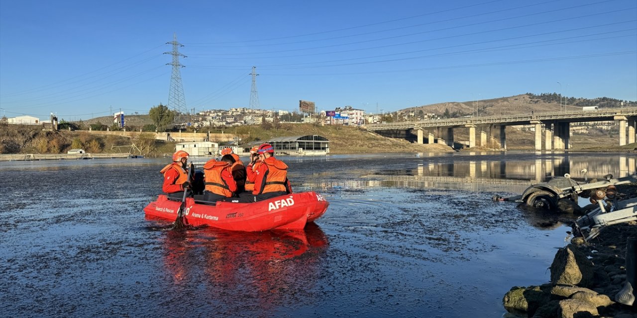 Kahramanmaraş'ta nehre düşen çocuğu arama çalışmaları sürüyor