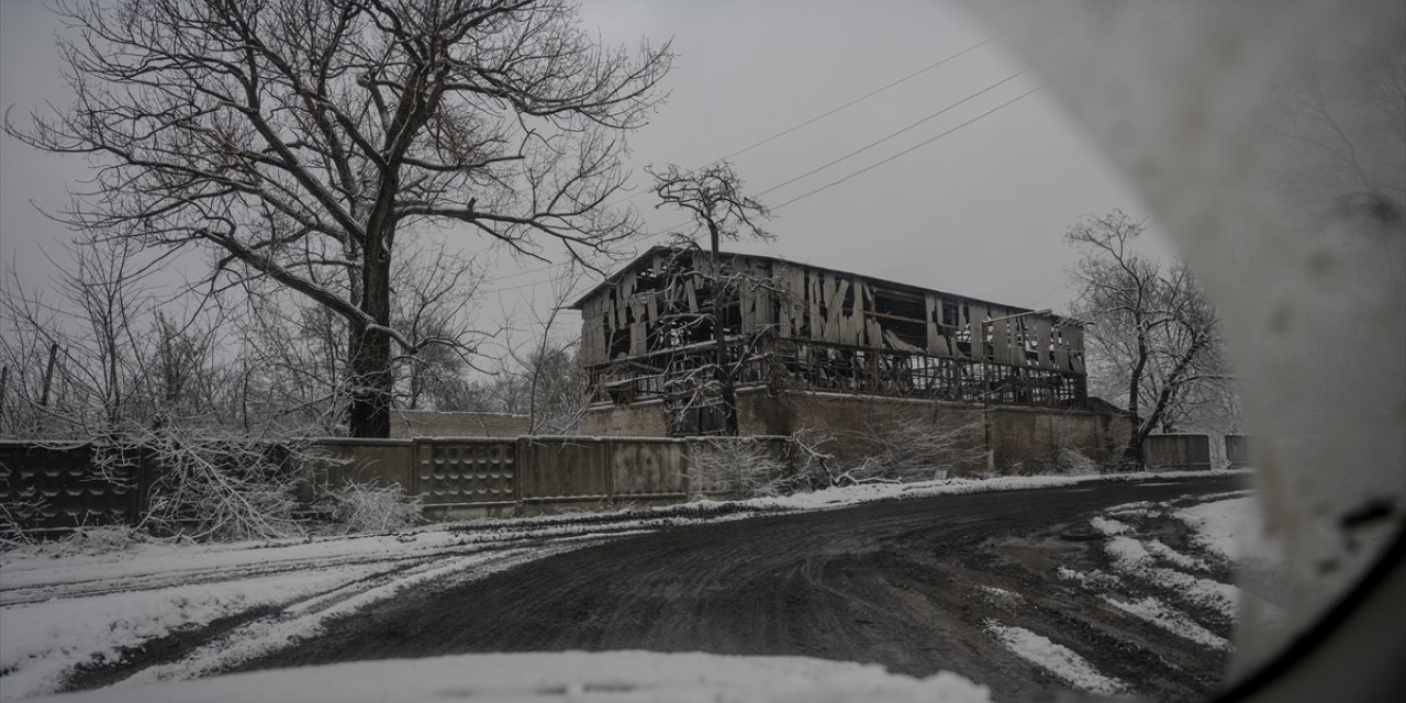 Ukrayna'da Rus saldırıları altındaki Çasiv Yar'da siviller hayatını sığınakta geçiriyor