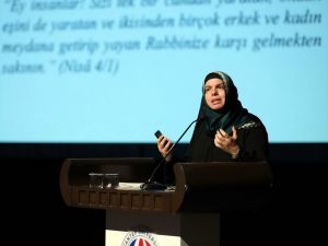 "Hakları ve Saygınlığı ile İslam'da Kadın" konferansı