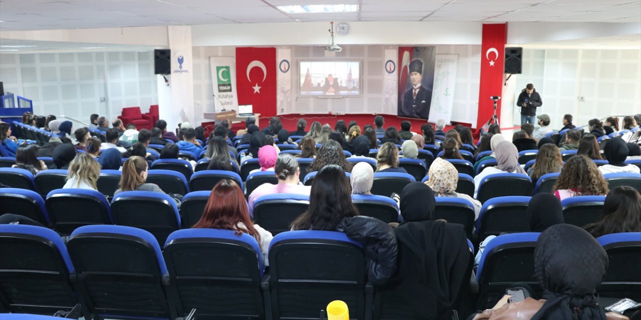 Kütahya'da 50 bin üniversite öğrencisine eş zamanlı bağımlılıklarla mücadele eğitimi verildi