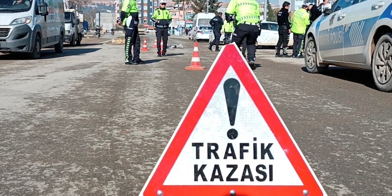 Adıyaman'daki trafik kazasında yaralanan motosiklet sürücüsü öldü