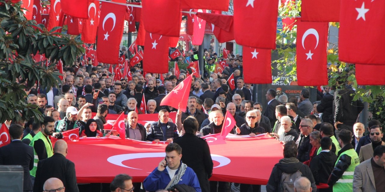 Kocaeli'de "teröre lanet" yürüyüşü düzenlendi