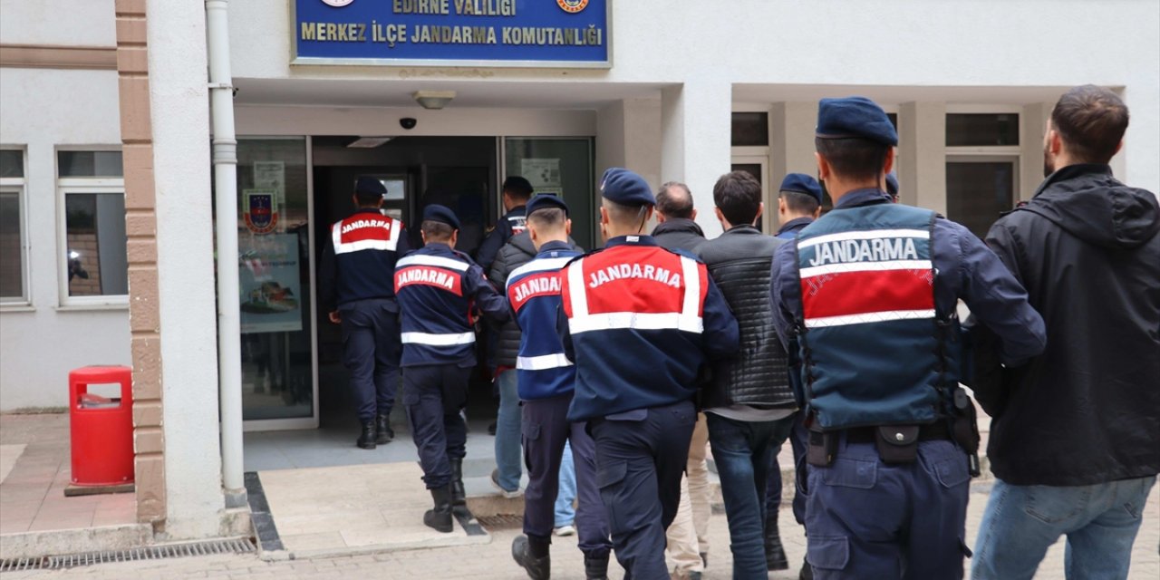 Edirne'de yurt dışına kaçma girişimindeki 8 terör örgütü mensubu yakalandı