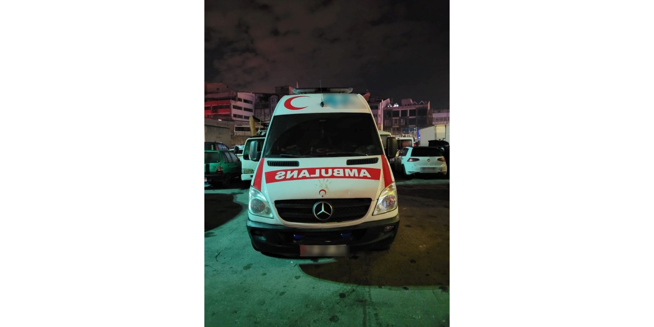 İstanbul'da ambulansla uyuşturucu taşıyan 3 şüpheli tutuklandı