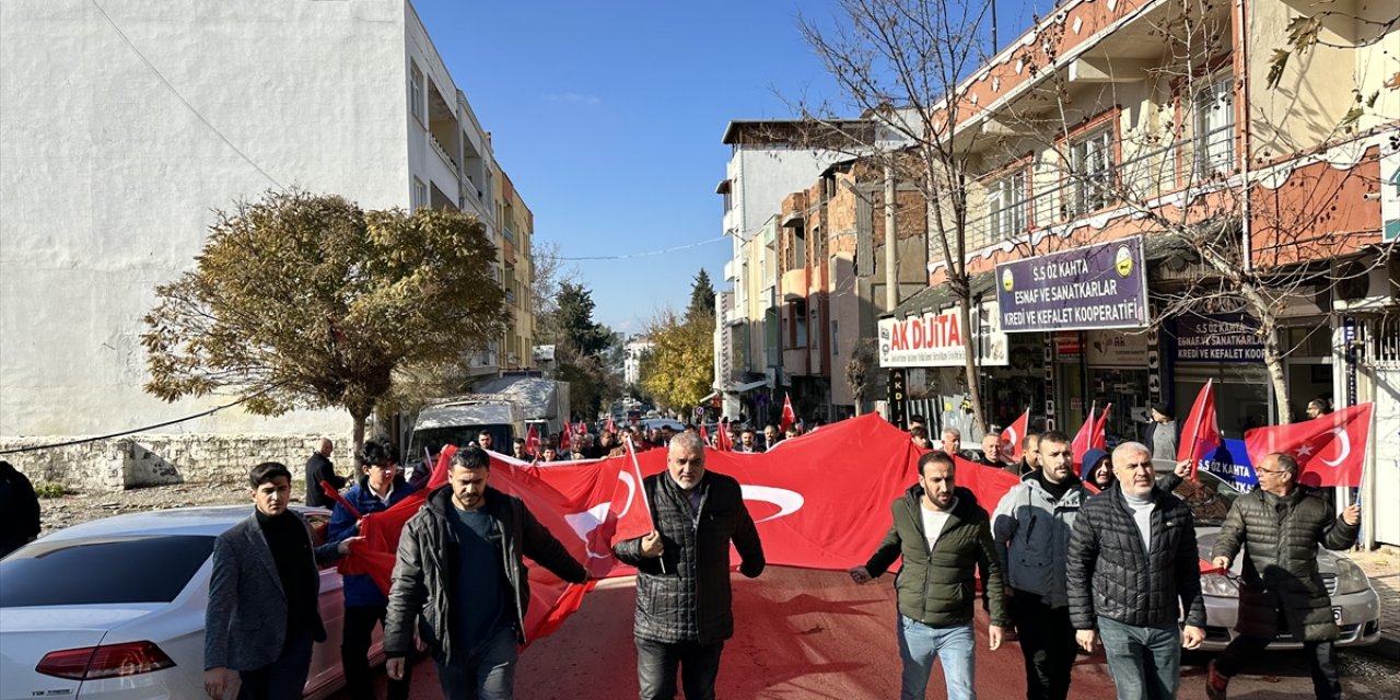 Adıyaman'da şehit askerler için anma yürüyüşü