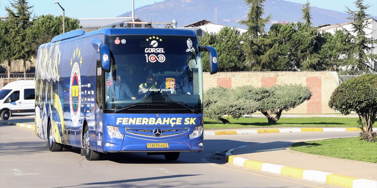 Fenerbahçe, Süper Kupa maçı için Suudi Arabistan'a gitti.