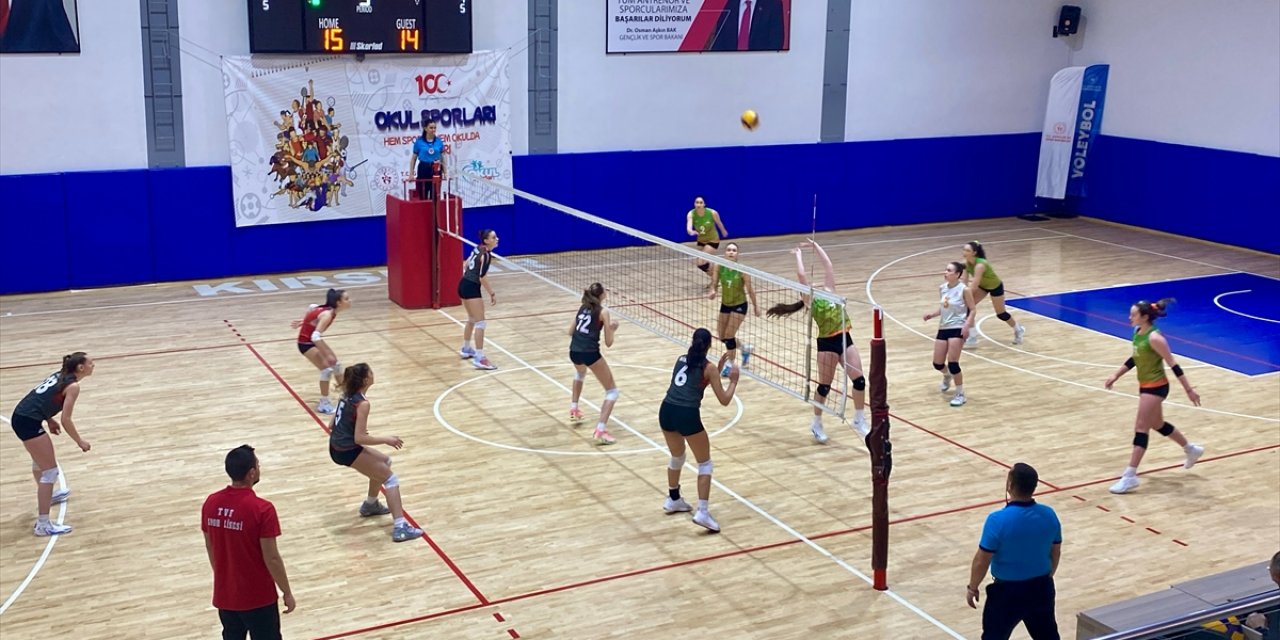 Okul Sporları Voleybol Gençler Yarı Final müsabakaları Kırşehir'de tamamlandı