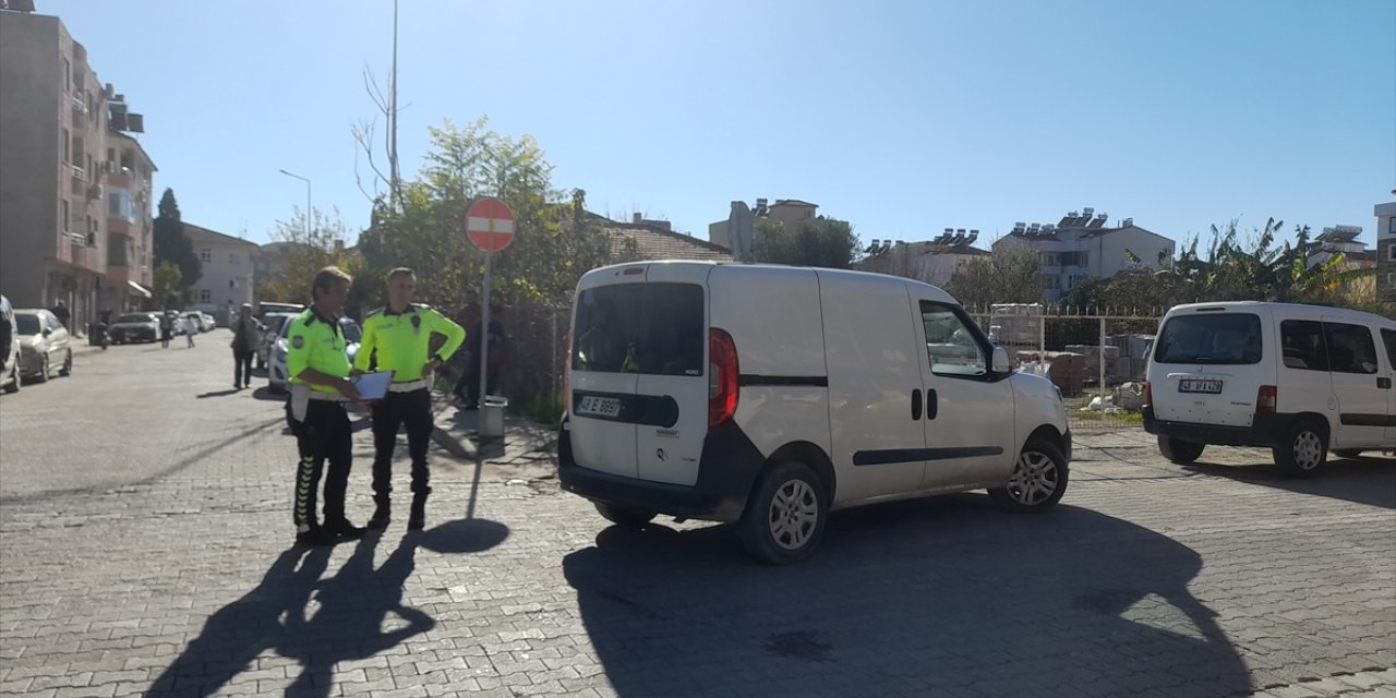 Muğla'da hafif ticari aracın çarptığı çocuk öldü