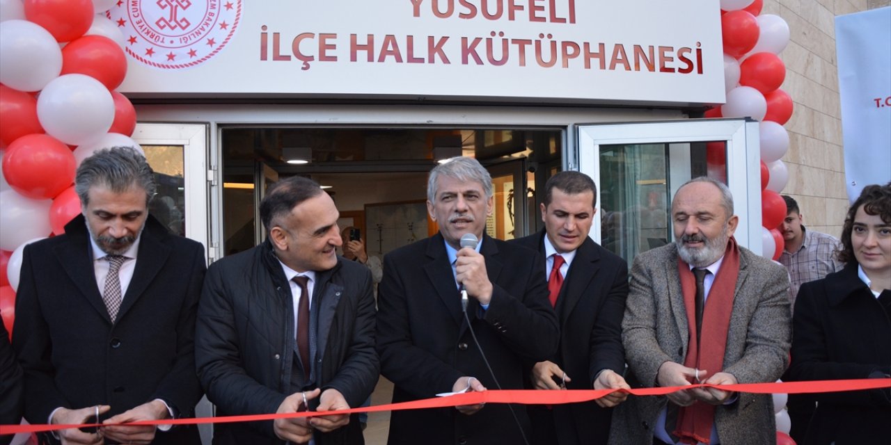 Yeni Yusufeli yerleşim yerinde yaptırılan Halk Kütüphanesi açıldı