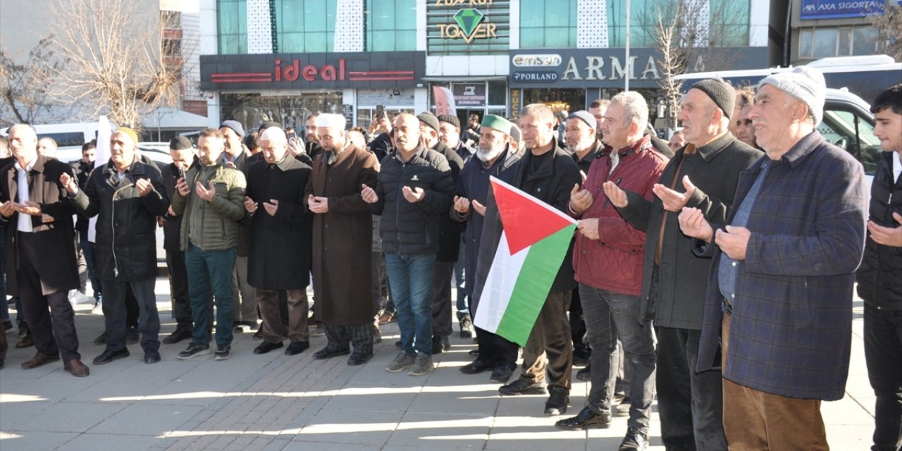 Muş'ta vatandaşlar İsrail'in Gazze'ye yönelik saldırılarını protesto etti