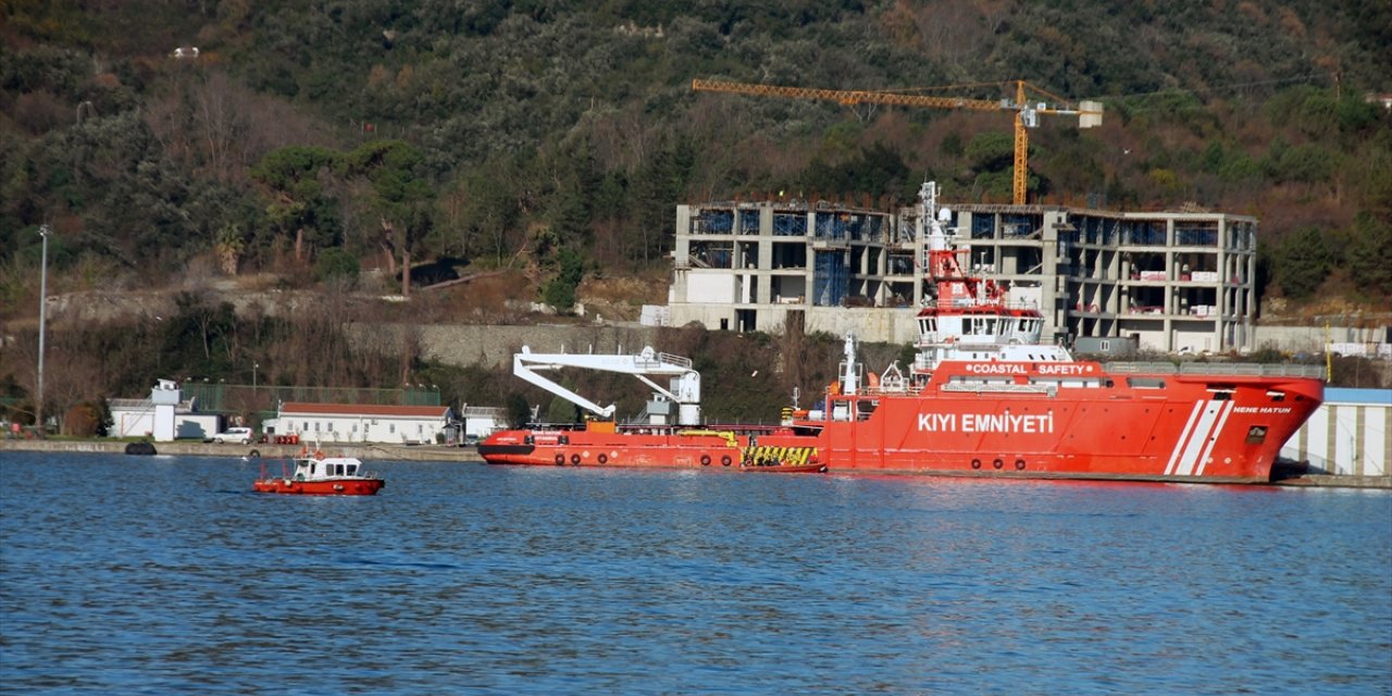 Zonguldak'ta batan geminin kayıp 7 personelini arama çalışmaları sürüyor