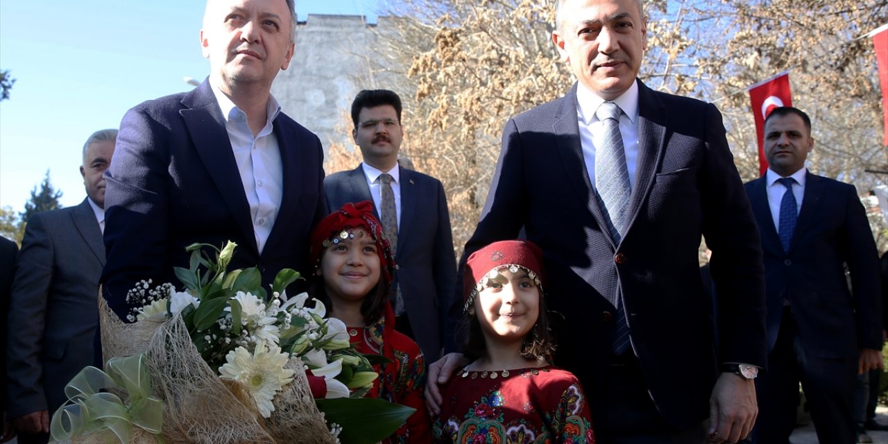 Kültür ve Turizm Bakan Yardımcısı Yazgı, Mardin'de 100. Yıl Halk Kütüphanesi'nin açılışına katıldı: