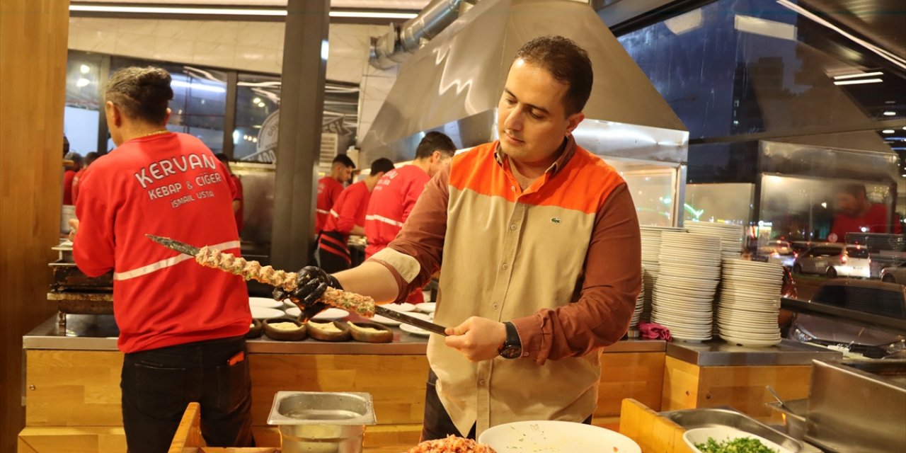 Adana'da yılbaşı akşamına özel "hindi kebabı" satılacak