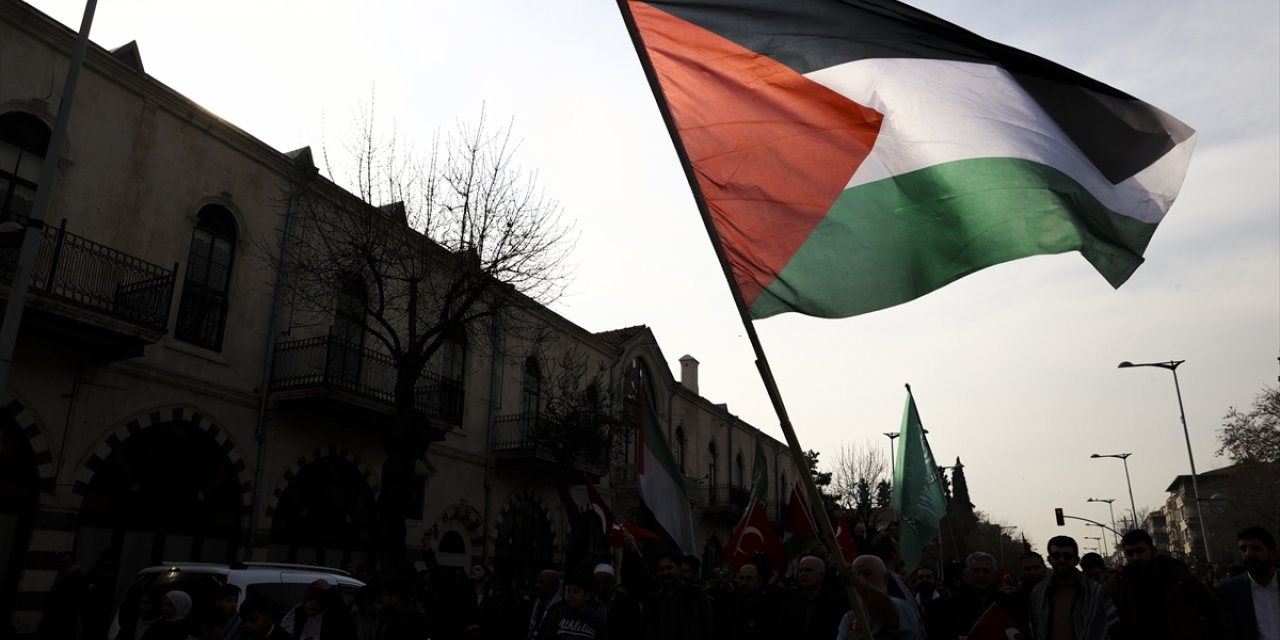 İsrail'in Gazze'ye yönelik saldırıları Gaziantep'te protesto edildi