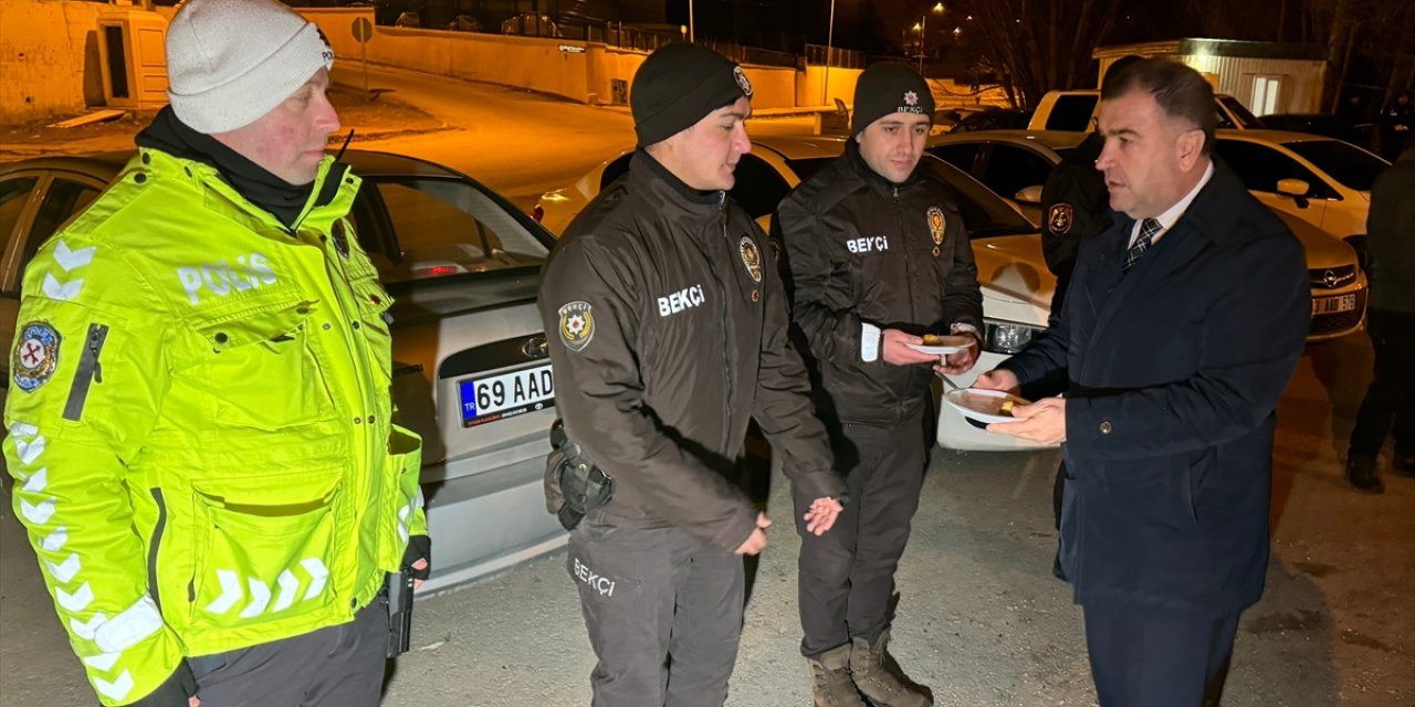 Karadeniz'de yeni yıla görev başında giren personel ziyaret edildi