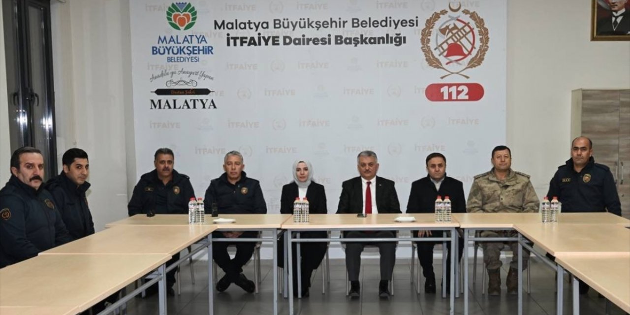 Malatya Valisi Yazıcı'dan yılbaşında görevli personele ziyaret